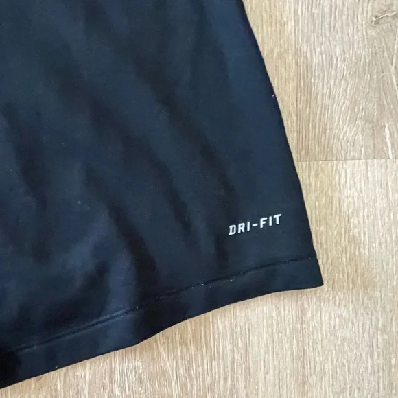 Nike Dri-Fit Quarter Zip - Picture 7 of 8